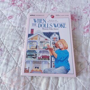 1987 When The Dolls Woke Vintage Chapter Book